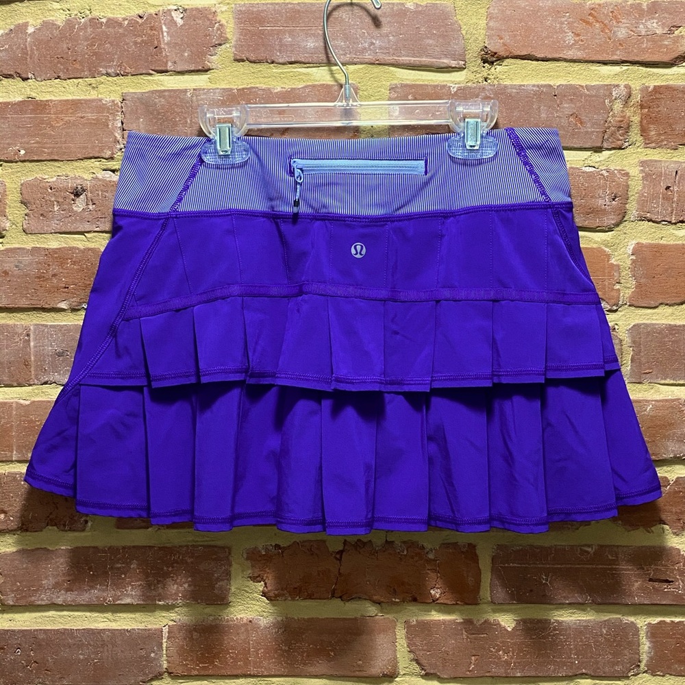 LULULEMON SKIRT WITH SHORTS